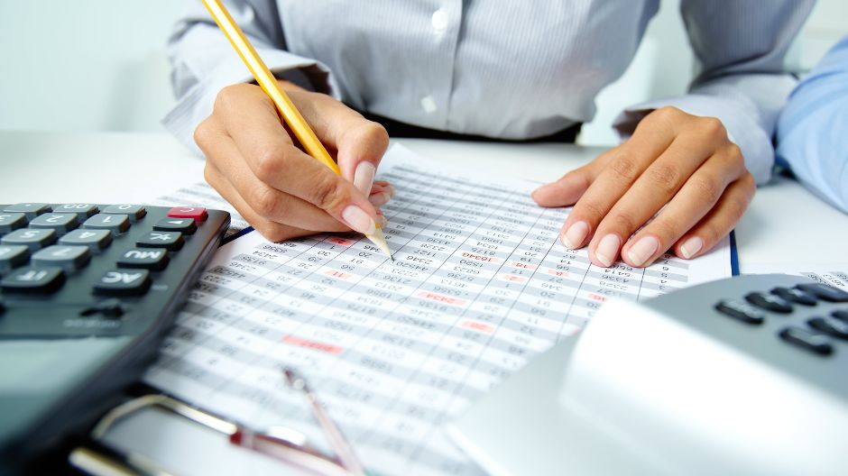 Doanh nghiệp cần hoàn thành việc nộp hồ sơ thành lập trung tâm và các nghĩa vụ thuế ban đầu