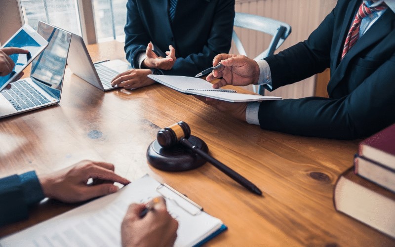Công ty TNHH và công ty cổ phần có thể có nhiều đại diện theo pháp luật