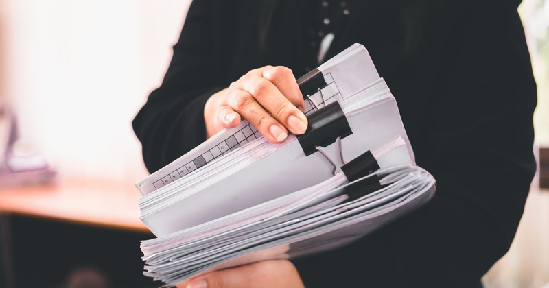 Doanh nghiệp chuẩn bị hồ sơ đề nghị cấp Giấy phép thành lập và hoạt động của doanh nghiệp môi giới bảo hiểm