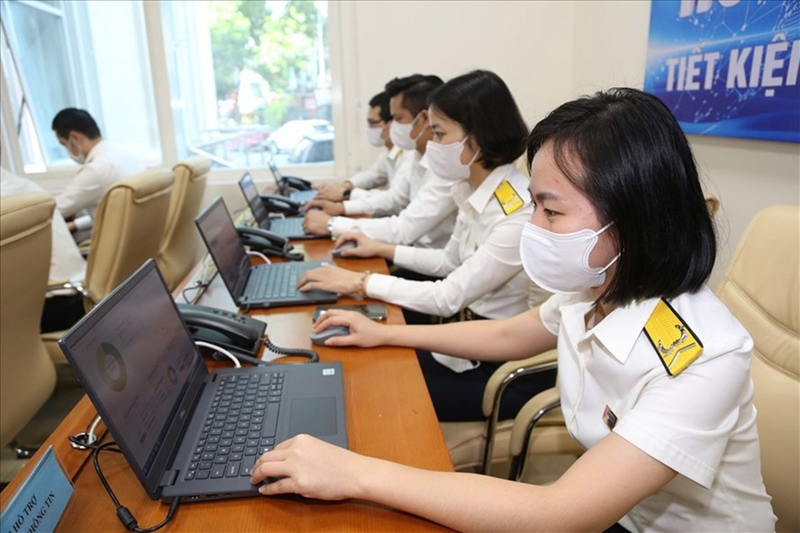 Doanh nghiệp phải công bố thông tin và thực hiện thủ tục thuế môn bài  