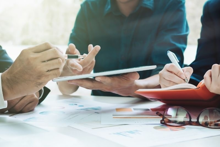 Lựa chọn đúng đơn vị tư vấn mở trung tâm tư vấn du học trọn gói giúp các nhà đầu tư có nhiều thời gian để lên chiến lược kinh doanh