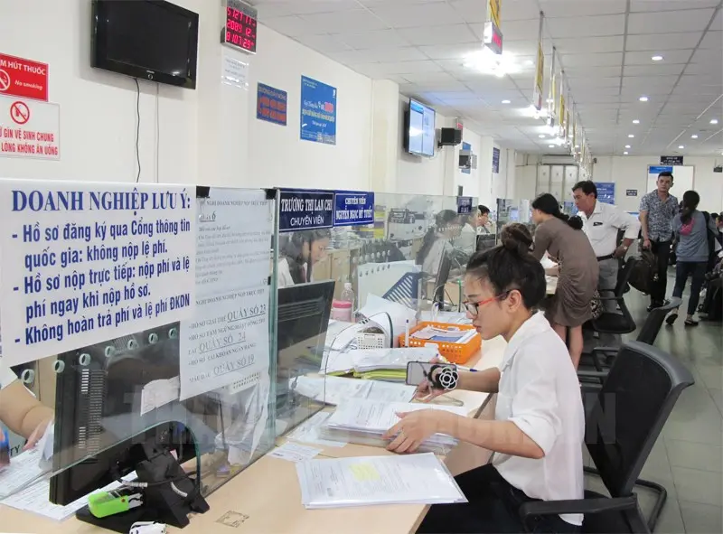 Lệ phí đăng ký doanh nghiệp và công bố là 100.000 VNĐ/lần