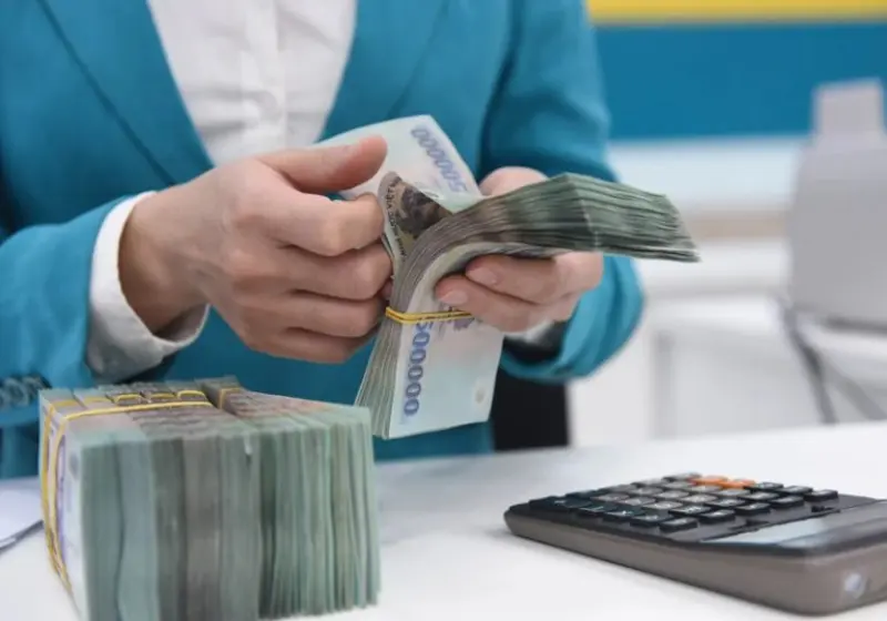 Thông báo với cơ quan đăng ký trong vòng 10 ngày sau khi góp vốn